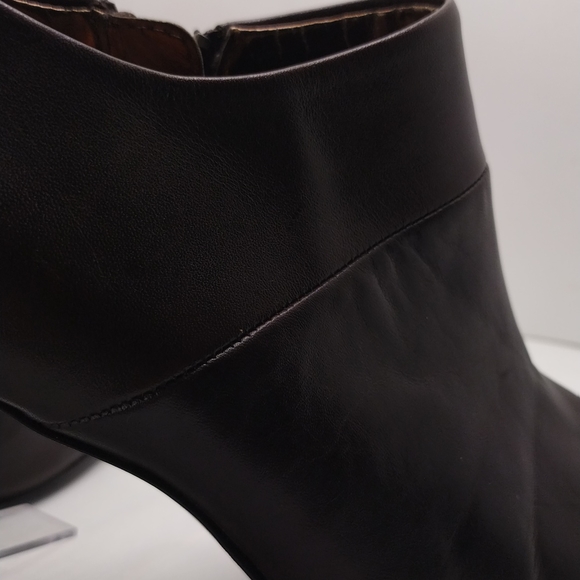 KRISTIN DAVIS HEELS - Picture 7 of 8